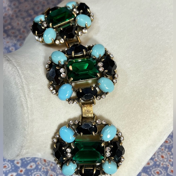 Beautiful J Crew Emerald Rhinestone Bead Bracelet - Picture 3 of 5